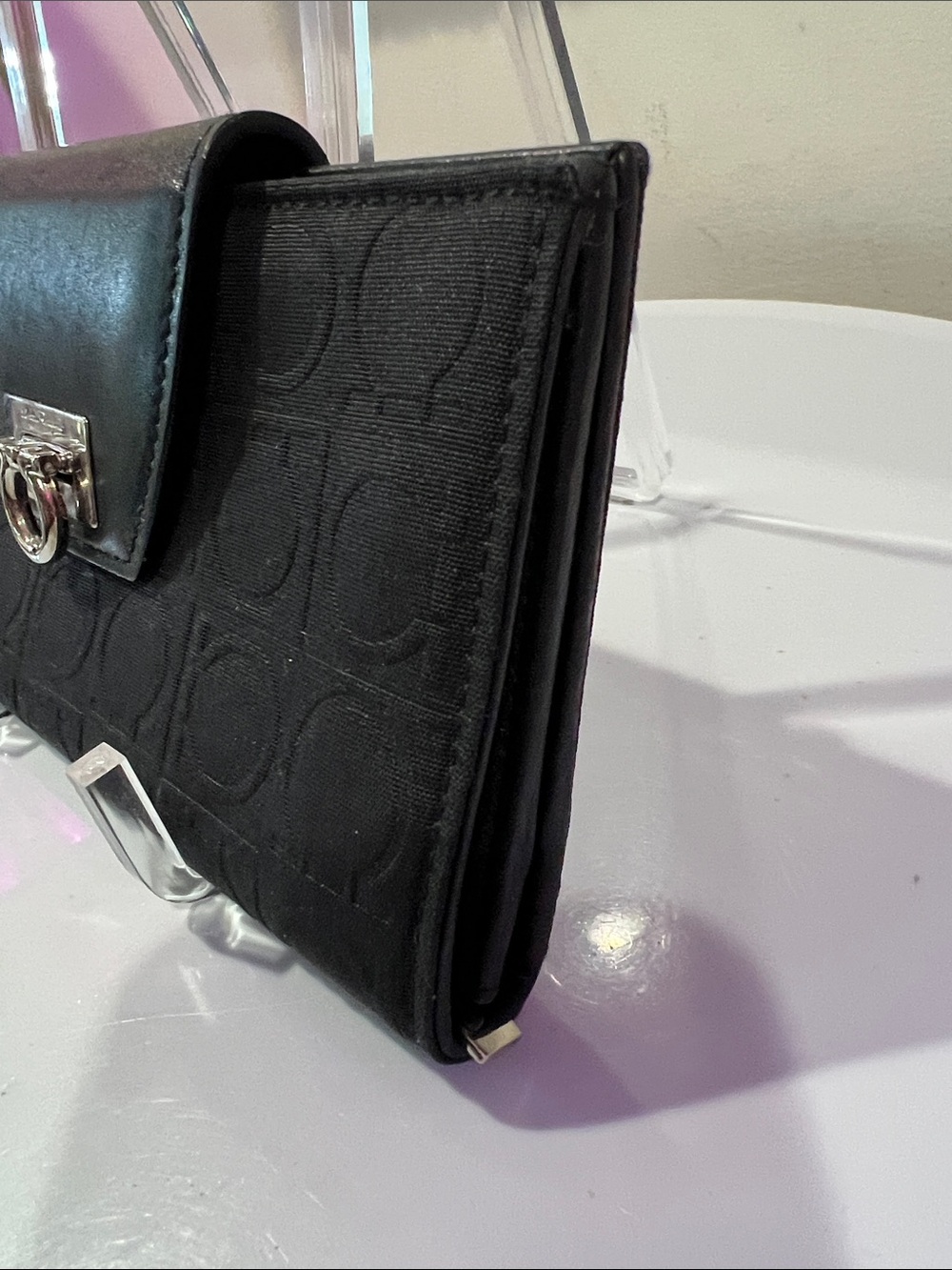 Salvatore Ferragamo Black Embossed Wallet Clutch with Ring Closure - Picture 3 of 9